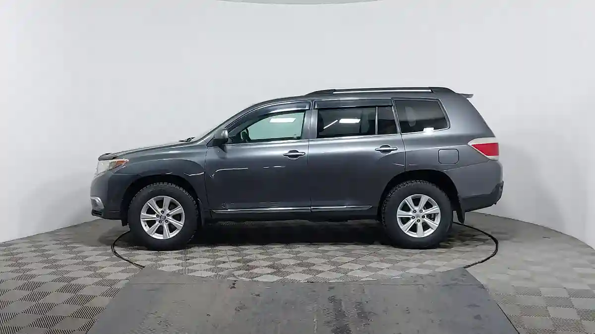 Toyota Highlander 2011 года за 9 580 000 тг. в Астана