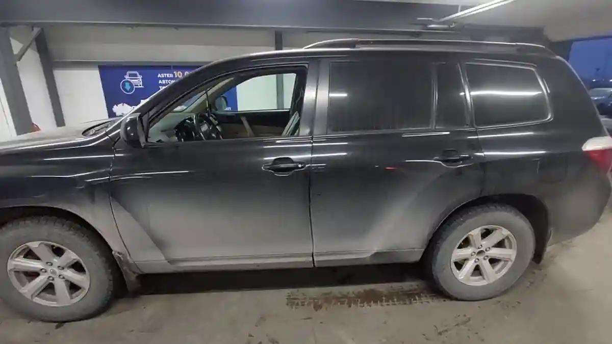 Toyota Highlander 2010 года за 9 500 000 тг. в Астана