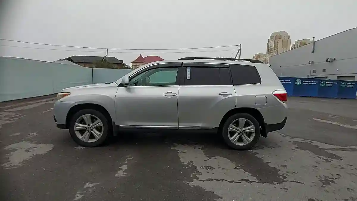 Toyota Highlander 2012 года за 11 000 000 тг. в Шымкент