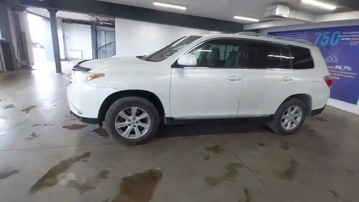 Toyota Highlander 2012 года за 11 500 000 тг. в Астана
