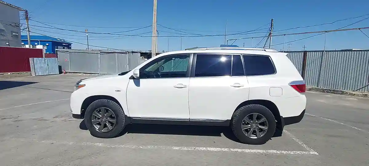 Toyota Highlander 2011 года за 8 990 000 тг. в Атырау