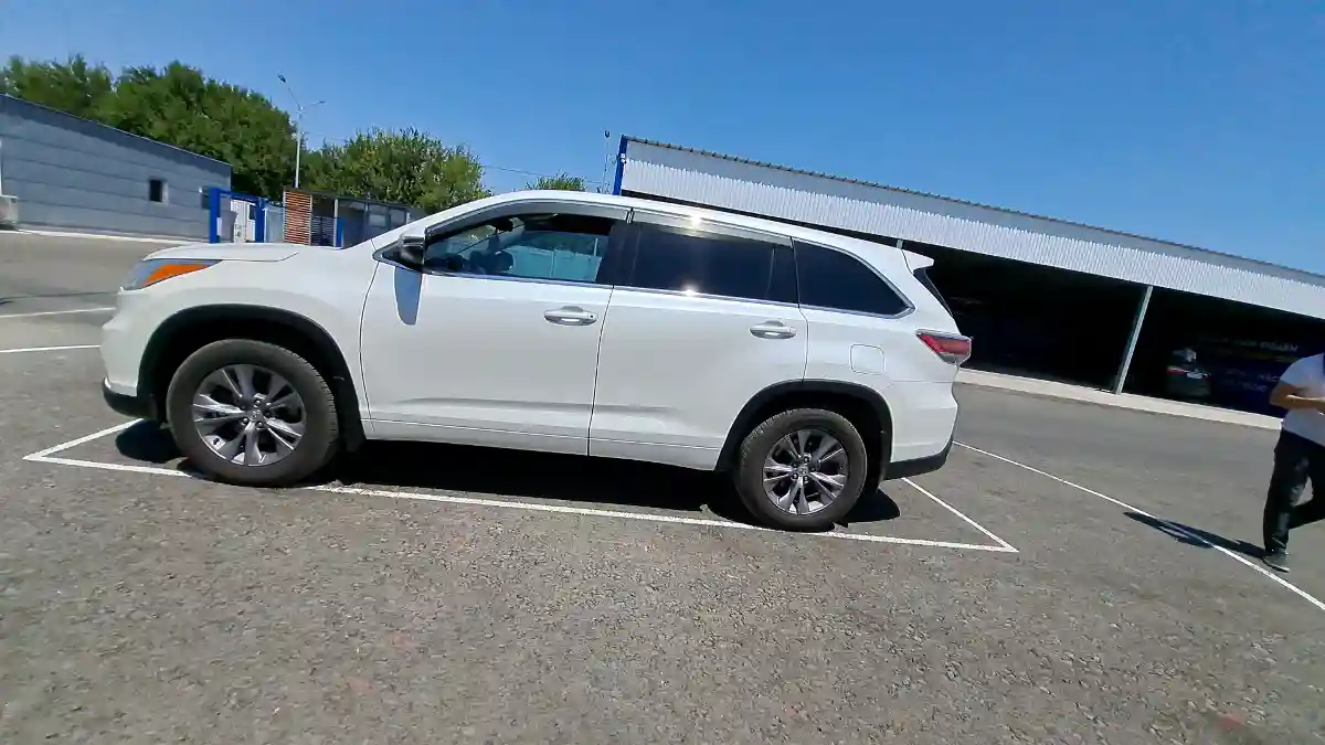 Toyota Highlander 2015 года за 17 500 000 тг. в Шымкент