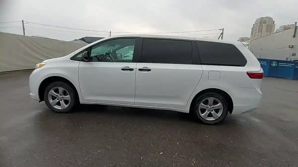 Toyota Sienna 2015 года за 14 800 000 тг. в Шымкент