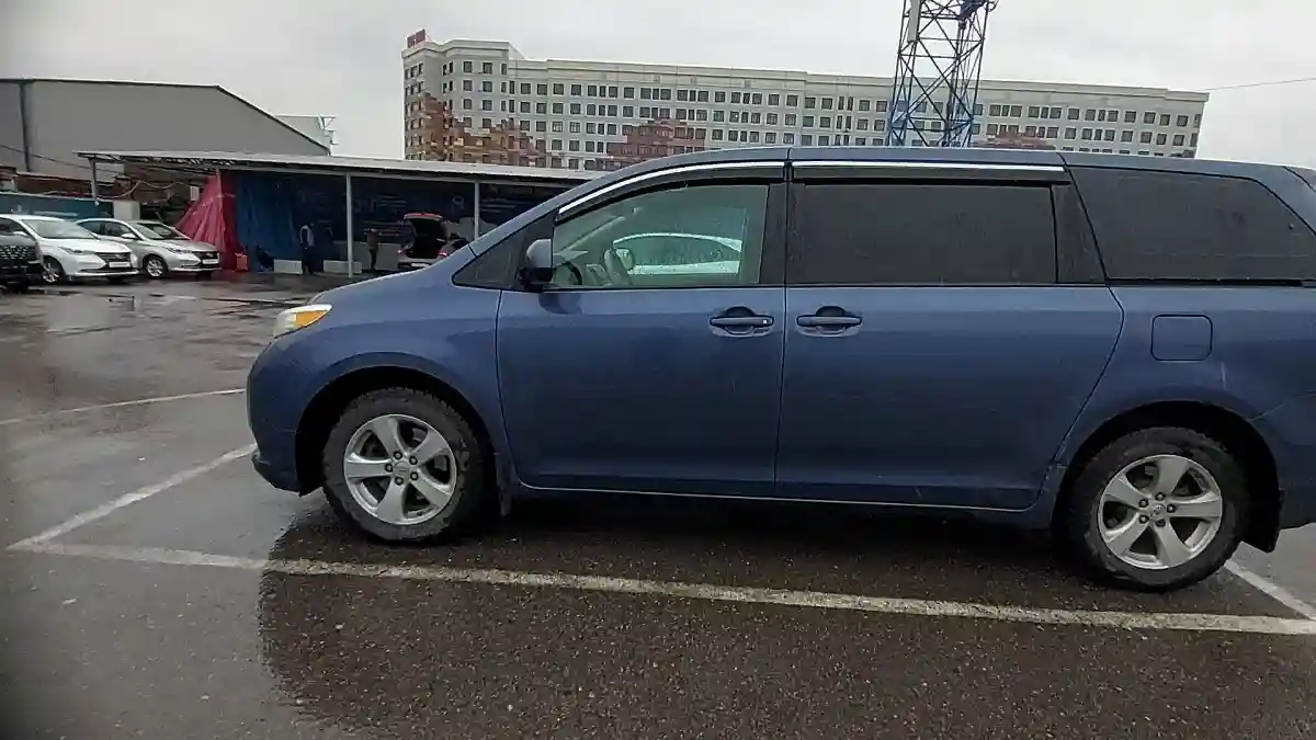 Toyota Sienna 2013 года за 14 500 000 тг. в Шымкент