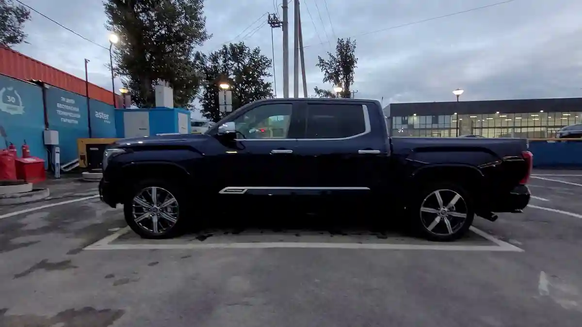 Toyota Tundra 2022 года за 57 217 000 тг. в Алматы