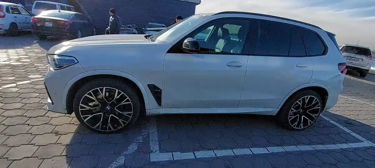BMW X5 2022 года за 43 500 000 тг. в Караганда