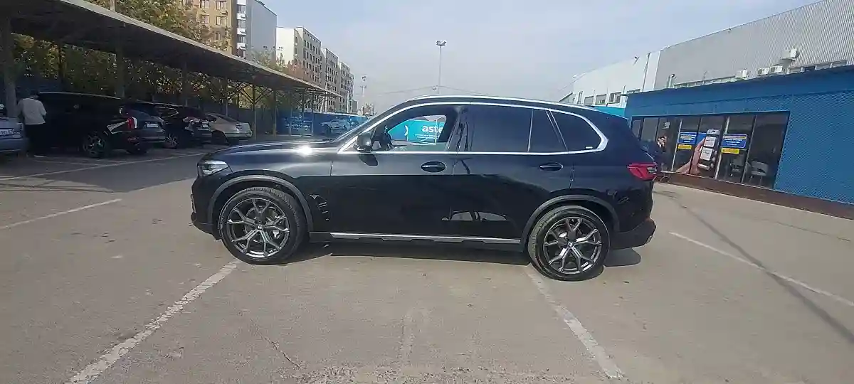 BMW X5 2019 года за 30 000 000 тг. в Алматы