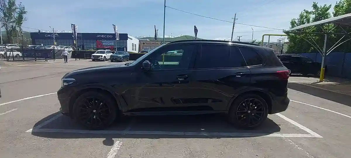 BMW X5 2018 года за 30 000 000 тг. в Алматы