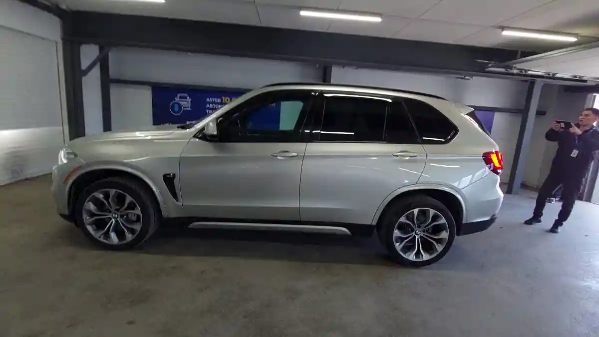 BMW X5 2014 года за 18 000 000 тг. в Астана