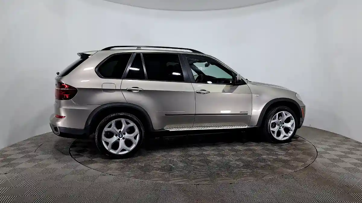 BMW X5 2010 года за 10 000 000 тг. в Астана