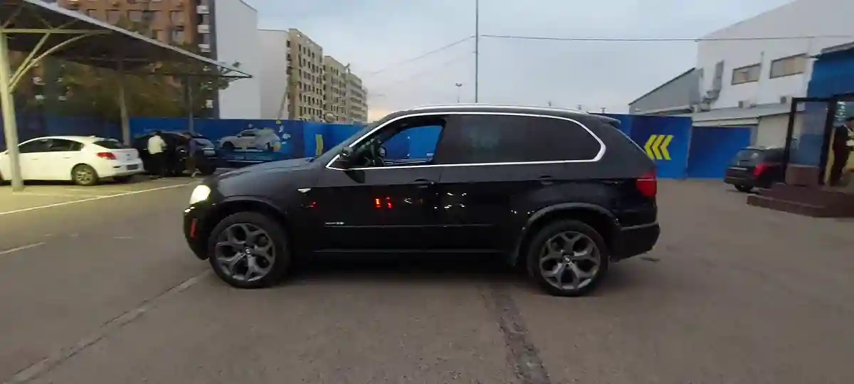 BMW X5 2011 года за 10 000 000 тг. в Алматы