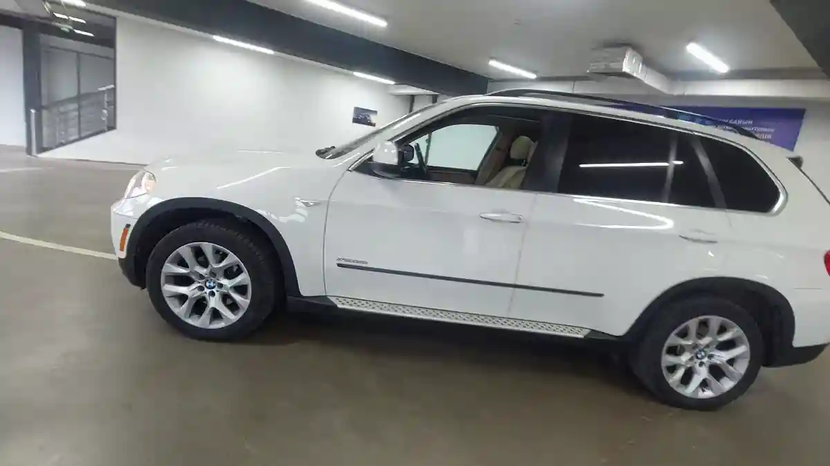 BMW X5 2013 года за 12 000 000 тг. в Астана