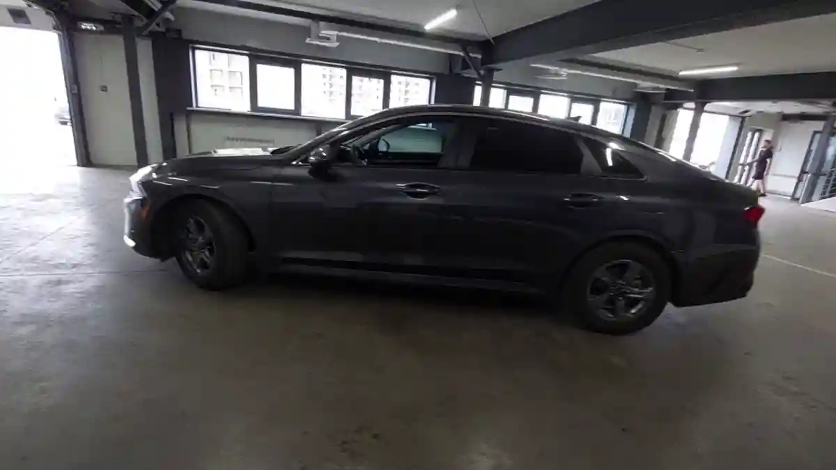 Kia K5 2021 года за 10 000 000 тг. в Астана