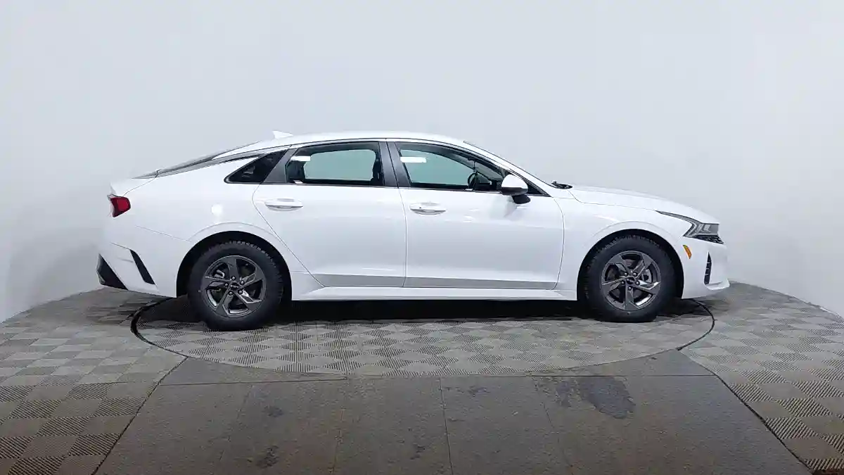 Kia K5 2022 года за 9 850 000 тг. в Астана