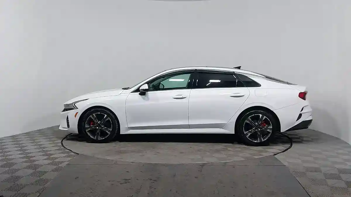 Kia K5 2021 года за 10 990 000 тг. в Астана