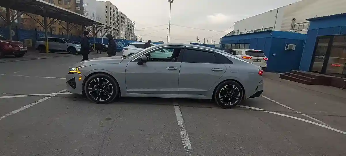 Kia K5 2021 года за 12 000 000 тг. в Алматы