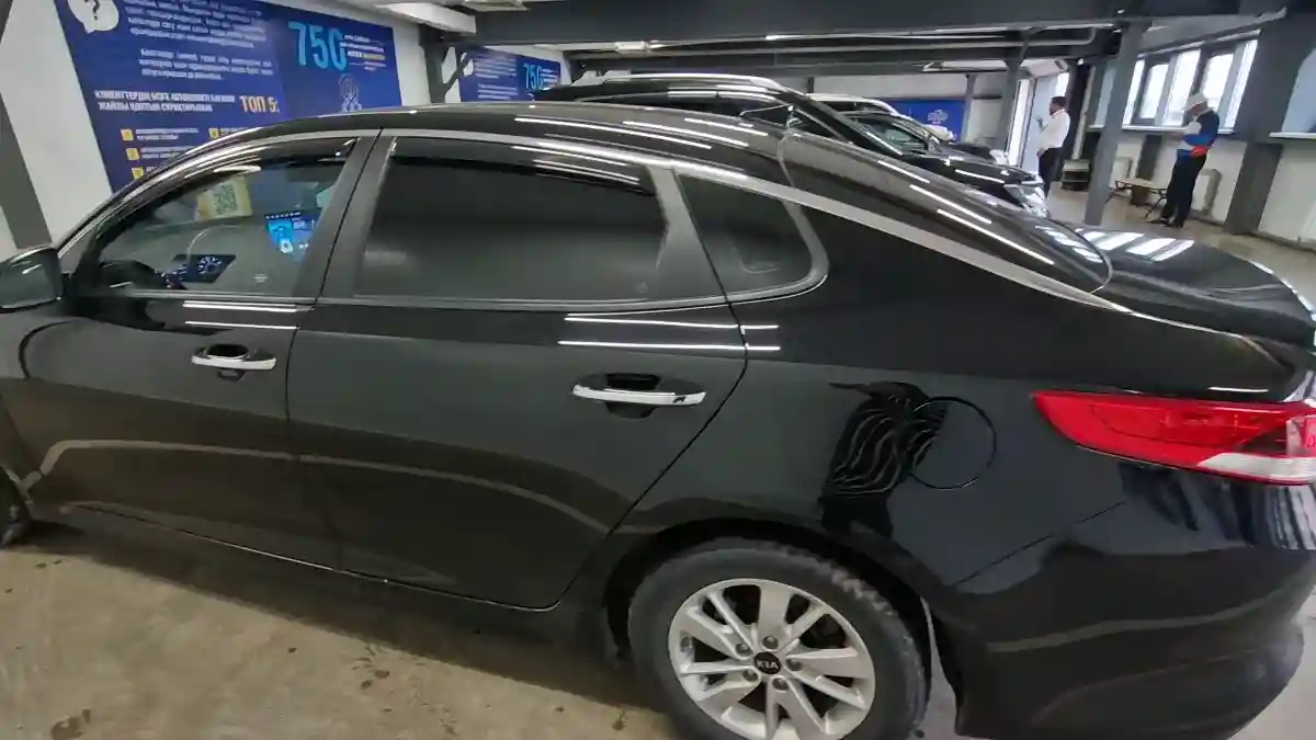 Kia Optima 2017 года за 11 000 000 тг. в Астана