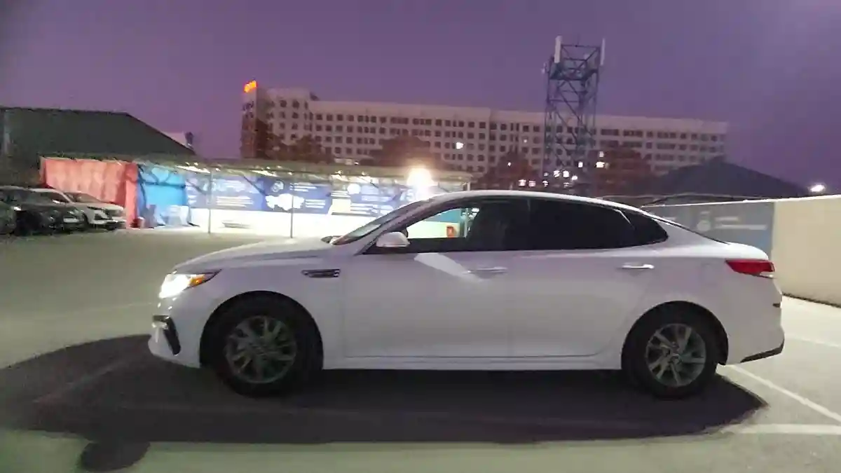 Kia Optima 2018 года за 8 500 000 тг. в Шымкент
