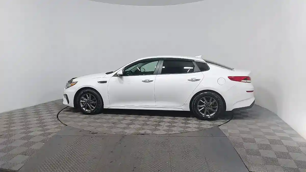 Kia Optima 2019 года за 8 500 000 тг. в Астана