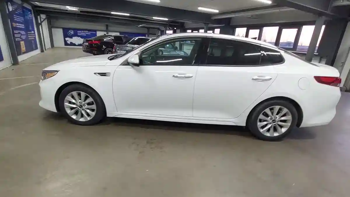 Kia Optima 2017 года за 10 000 000 тг. в Астана