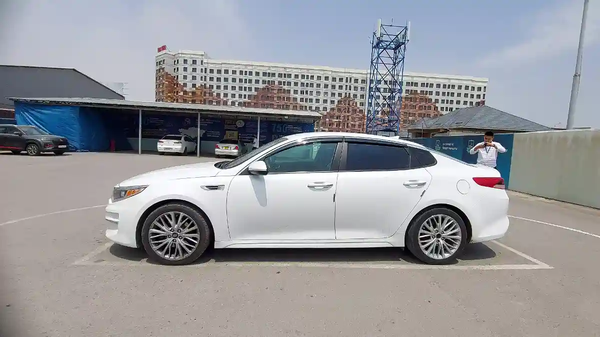 Kia Optima 2017 года за 9 500 000 тг. в Шымкент