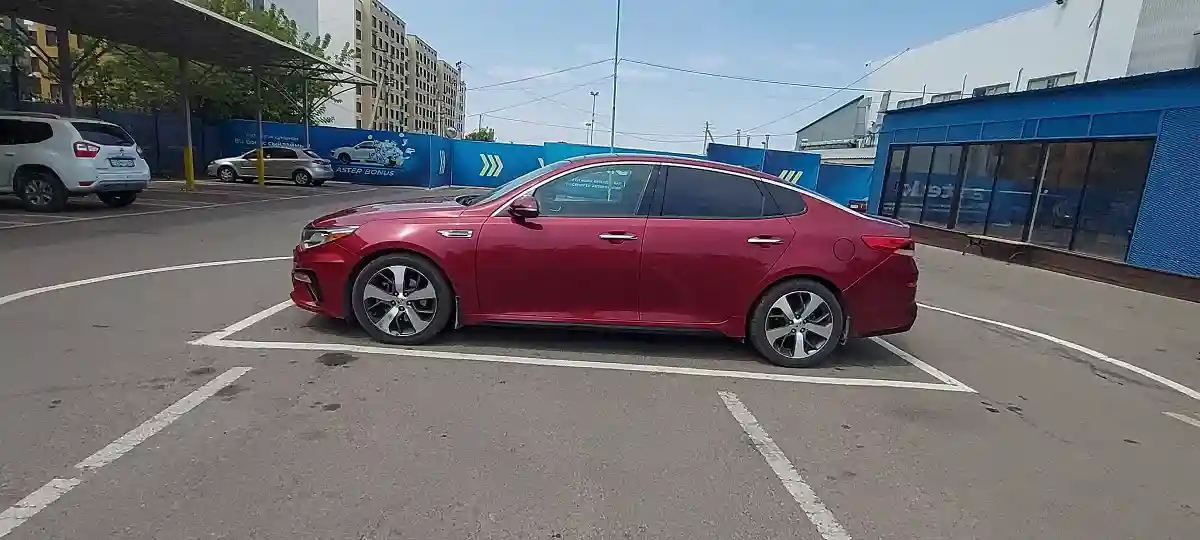 Kia Optima 2018 года за 9 400 000 тг. в Алматы