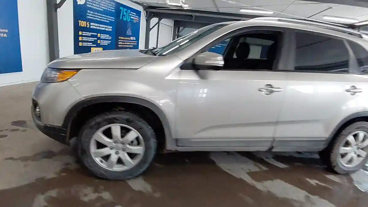 Kia Sorento 2012 года за 7 500 000 тг. в Астана
