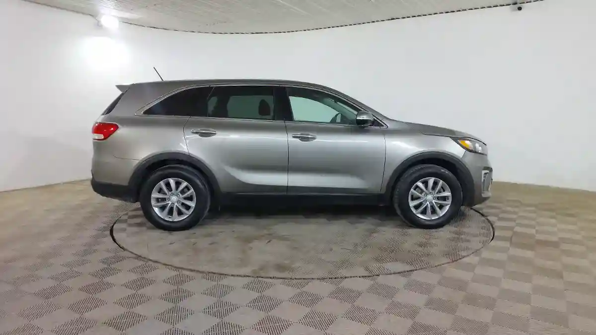 Kia Sorento 2017 года за 11 490 000 тг. в Шымкент