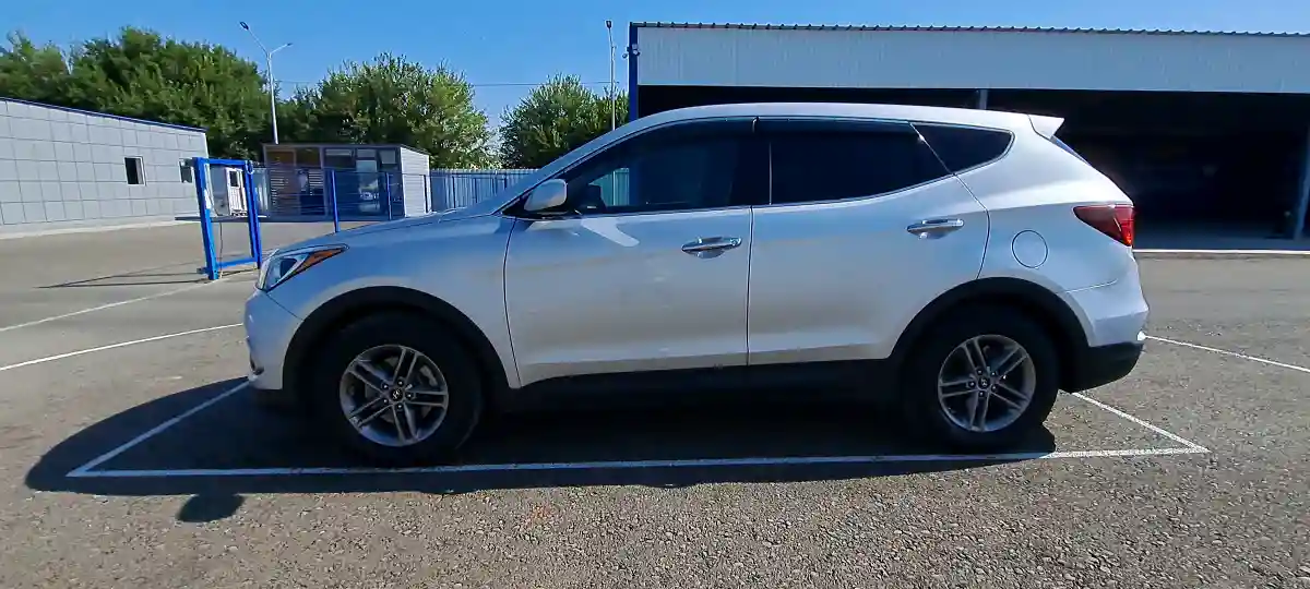 Hyundai Santa Fe 2017 года за 10 650 000 тг. в Шымкент