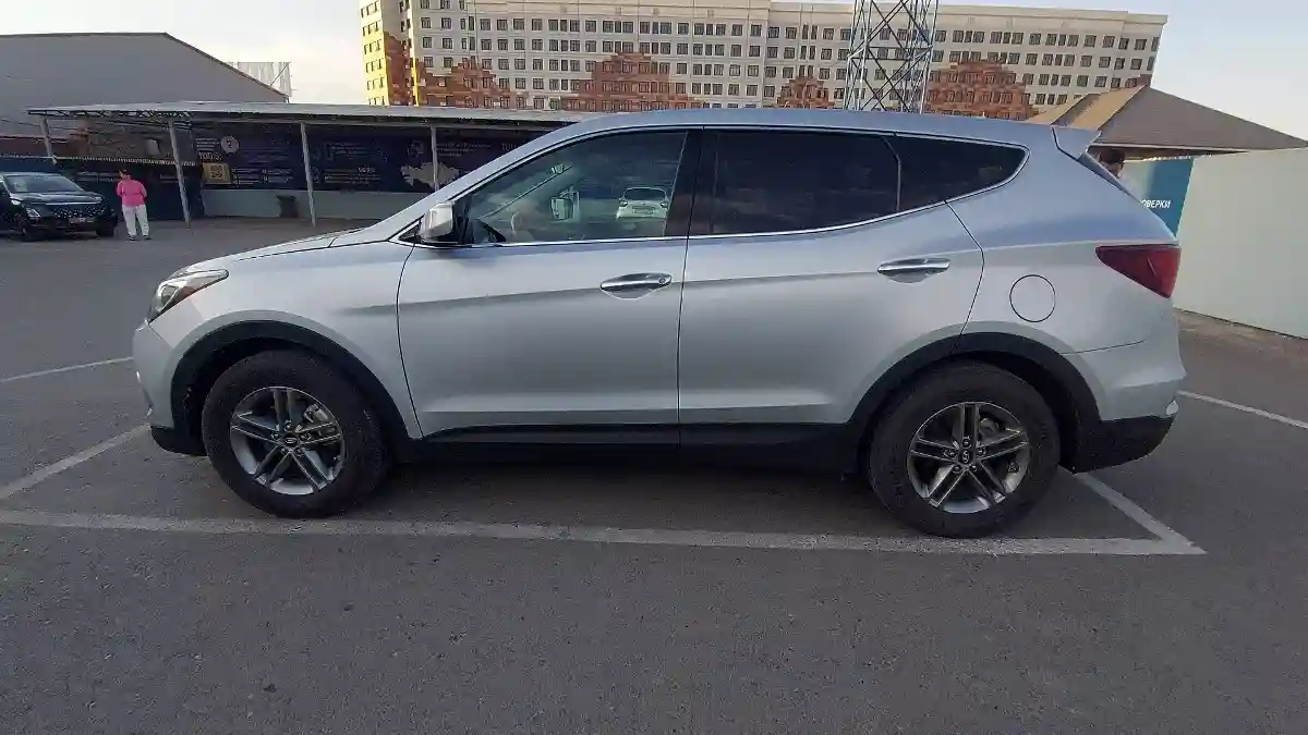 Hyundai Santa Fe 2016 года за 10 000 000 тг. в Шымкент