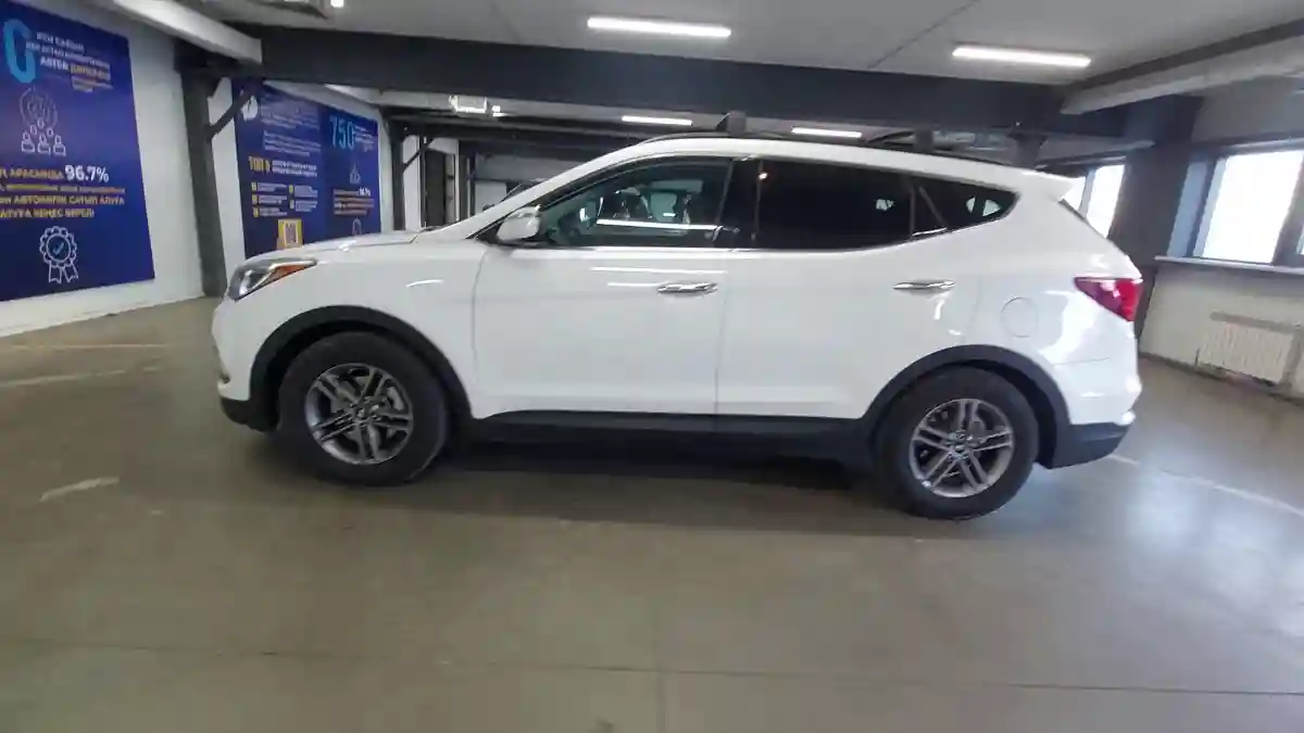 Hyundai Santa Fe 2016 года за 11 500 000 тг. в Астана