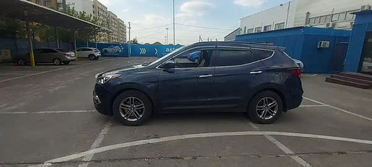 Hyundai Santa Fe 2016 года за 9 500 000 тг. в Алматы