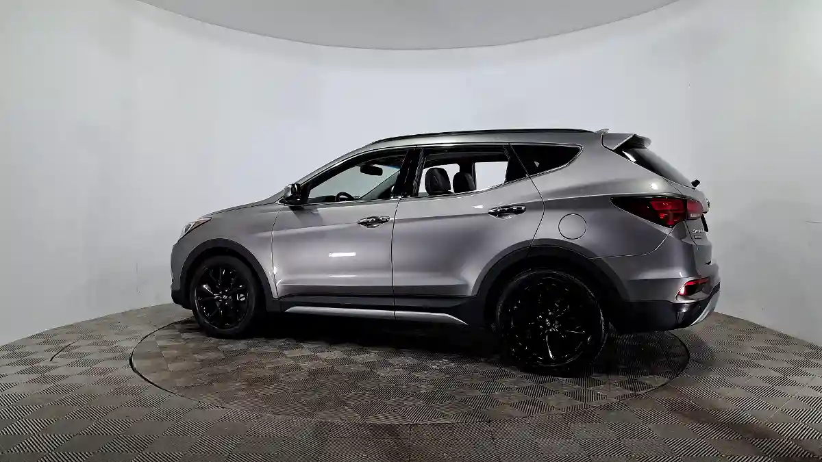 Hyundai Santa Fe 2016 года за 9 990 000 тг. в Астана