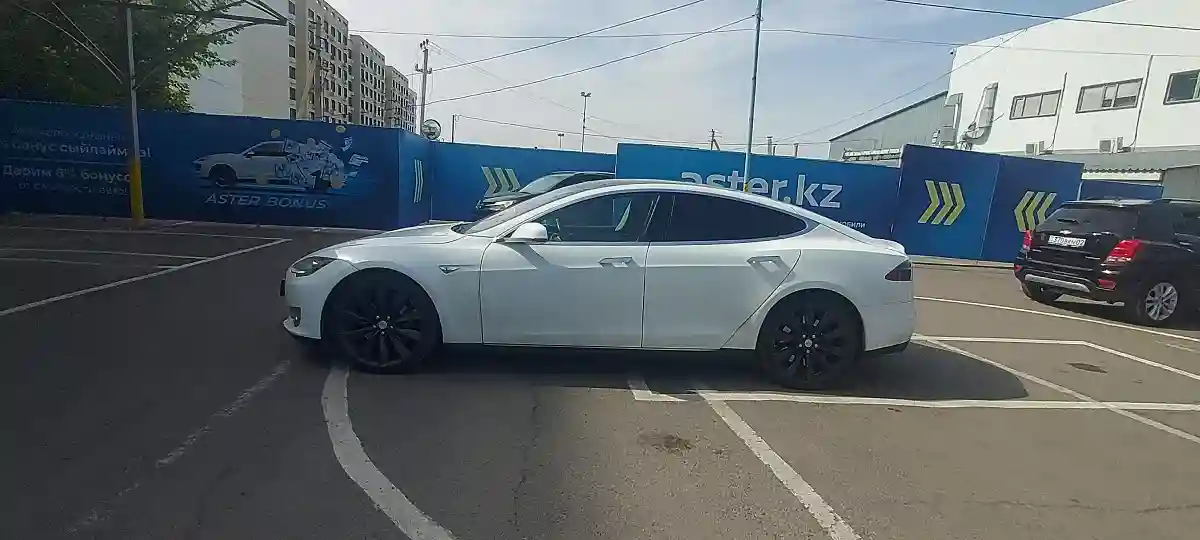 Tesla Model S 2013 года за 12 000 000 тг. в Алматы