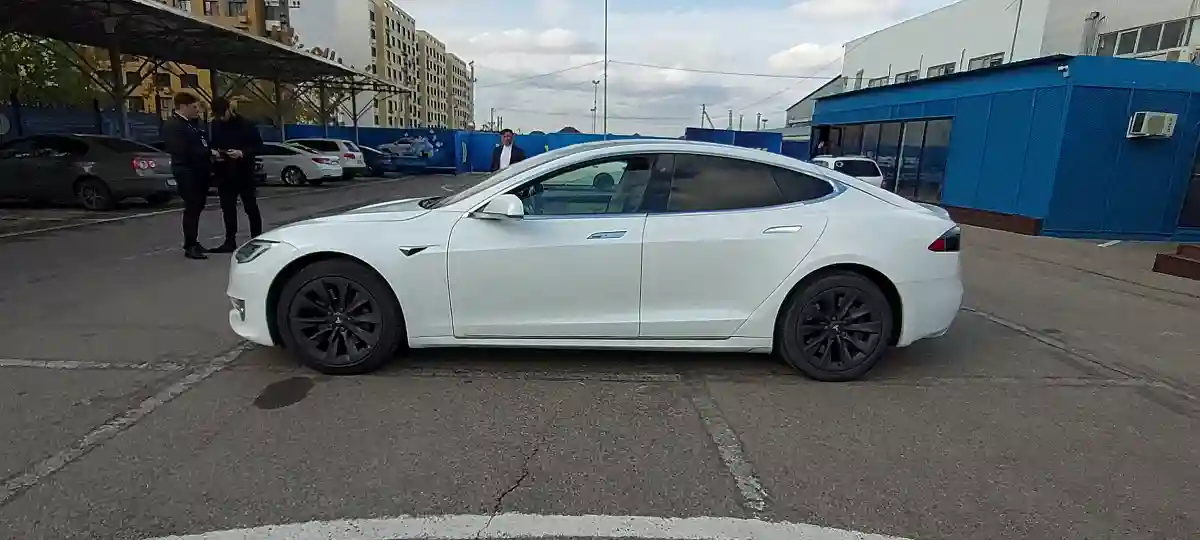 Tesla Model S 2018 года за 28 000 000 тг. в Алматы