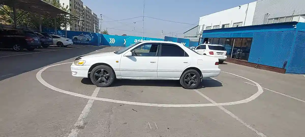 Toyota Camry 1998 года за 2 200 000 тг. в Алматы