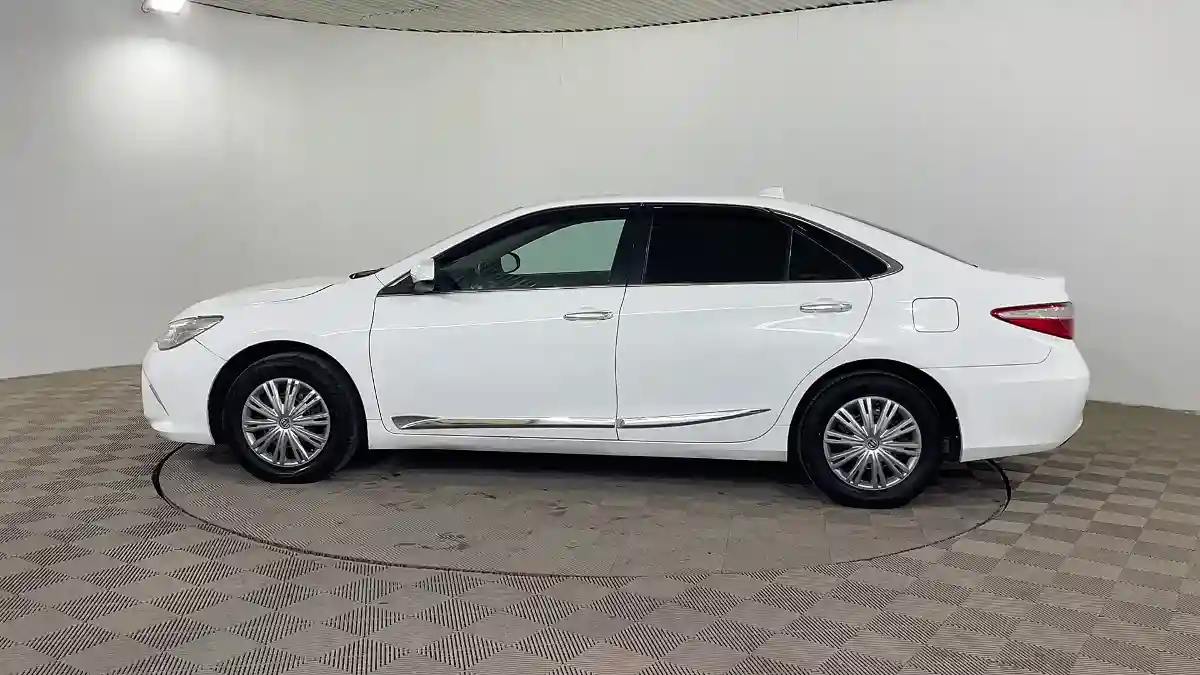 Toyota Camry 2016 года за 7 390 000 тг. в Шымкент