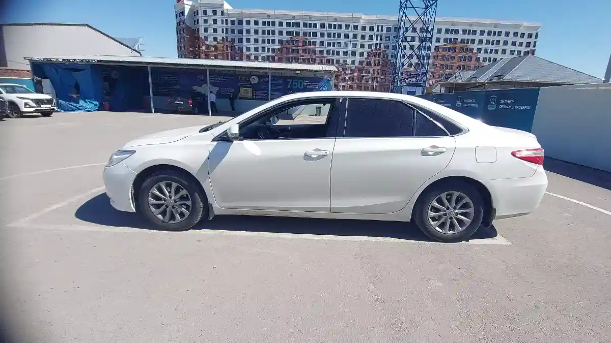 Toyota Camry 2016 года за 9 000 000 тг. в Шымкент