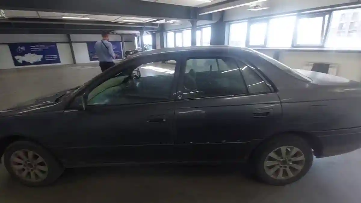 Toyota Carina 1995 года за 300 000 тг. в Астана
