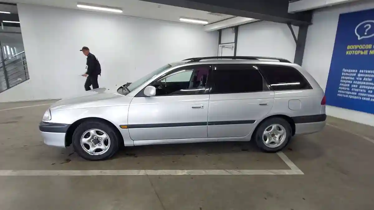Toyota Caldina 1998 года за 2 900 000 тг. в Астана