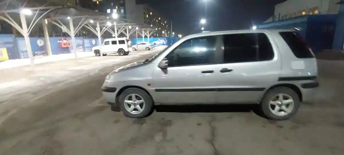 Toyota Raum 1998 года за 1 500 000 тг. в Алматы