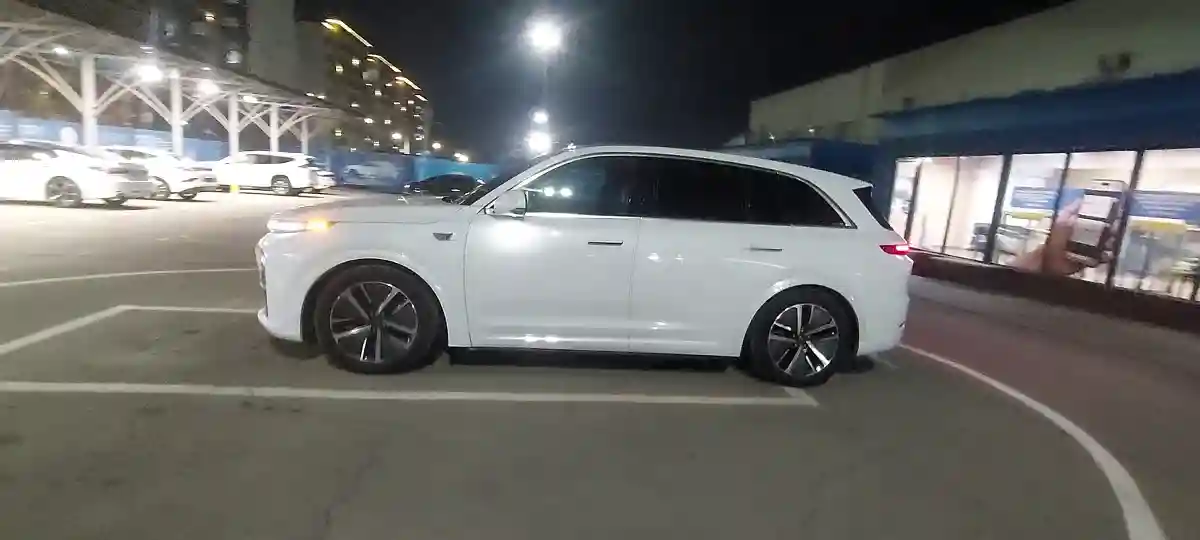 LiXiang L7 2024 года за 24 000 000 тг. в Алматы