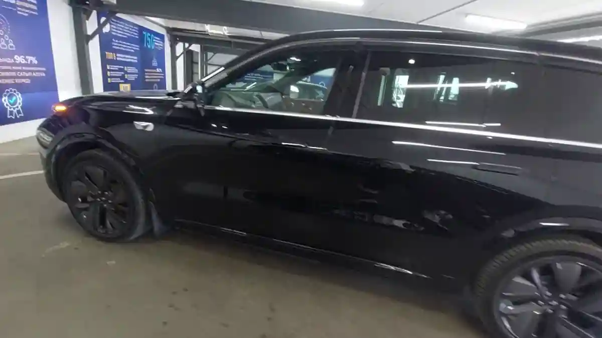 LiXiang L9 2024 года за 31 000 000 тг. в Астана