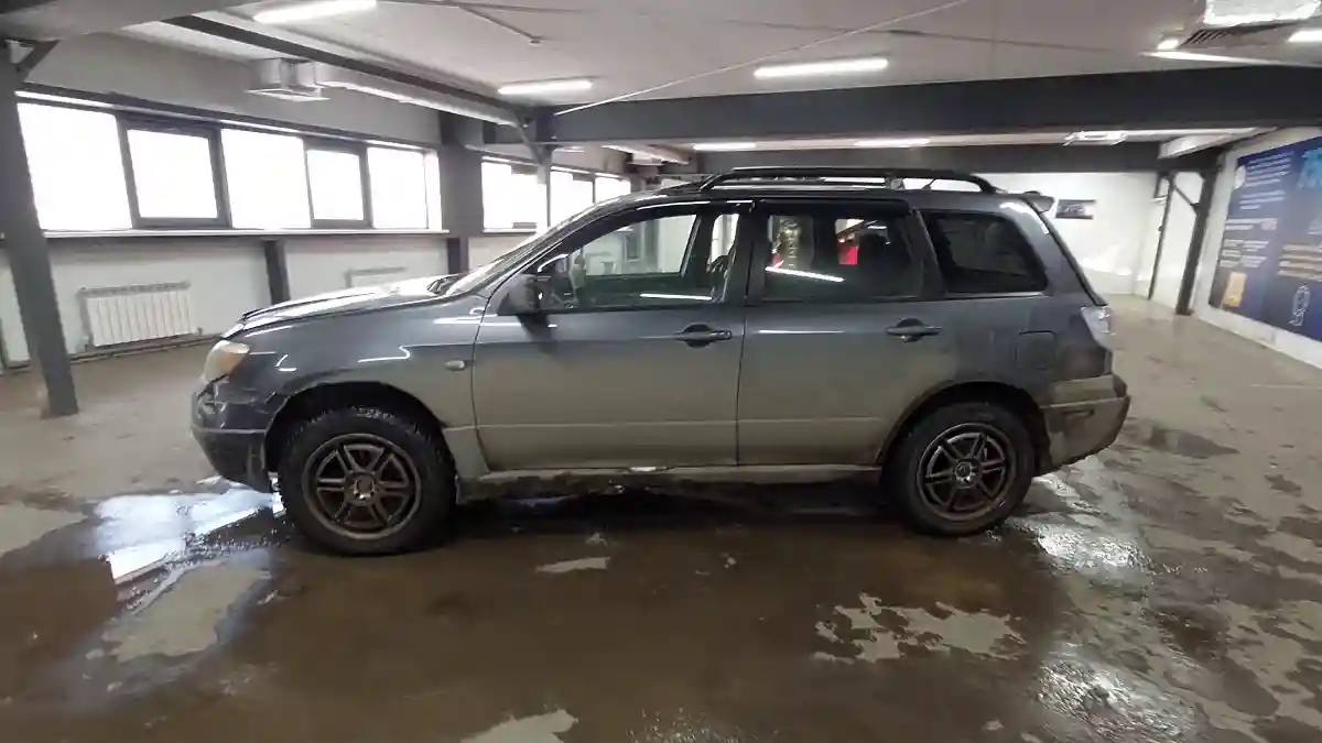 Mitsubishi Outlander 2006 года за 3 800 000 тг. в Астана