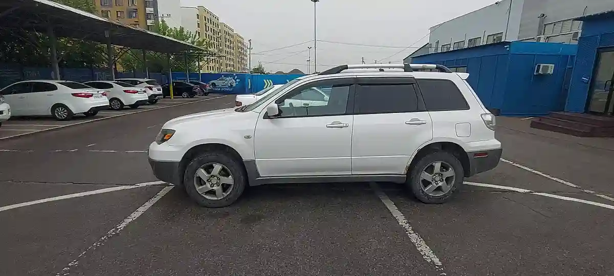 Mitsubishi Outlander 2003 года за 3 600 000 тг. в Алматы