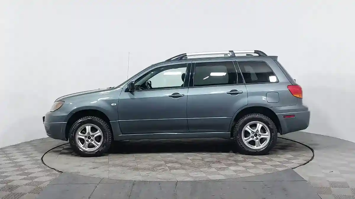 Mitsubishi Outlander 2002 года за 3 970 000 тг. в Астана