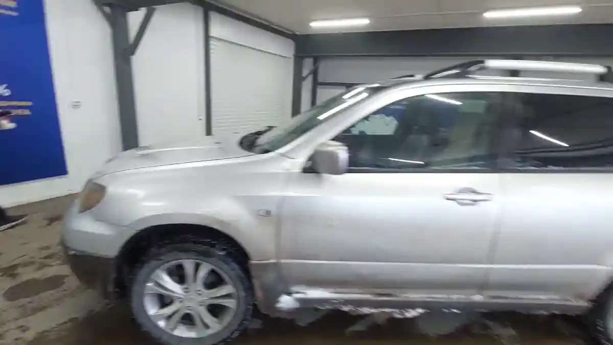 Mitsubishi Outlander 2002 года за 3 400 000 тг. в Астана