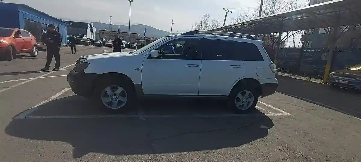 Mitsubishi Outlander 2003 года за 3 400 000 тг. в Алматы