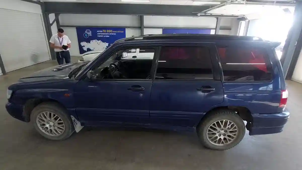 Subaru Forester 2000 года за 3 000 000 тг. в Астана