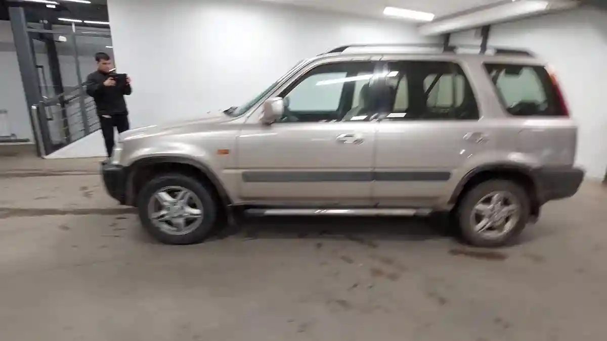 Honda CR-V 1998 года за 3 500 000 тг. в Астана